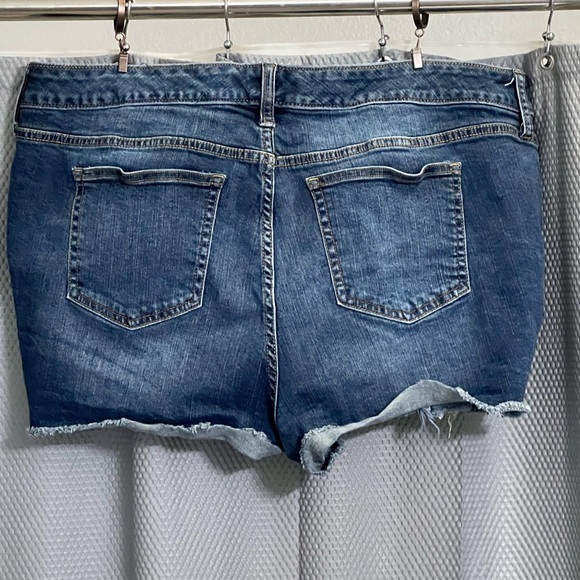 TORRID: Shorts size 18 - Picture 2 of 4